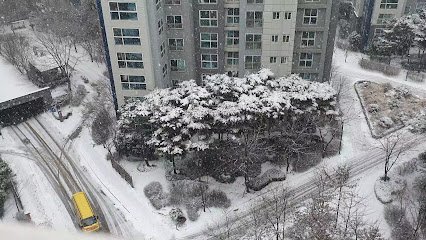 Front view of 마곡엠밸리15단지 서울