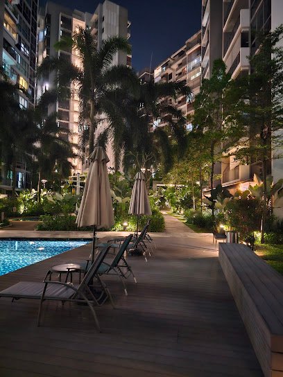 Front view of Esparina Residences Singapore