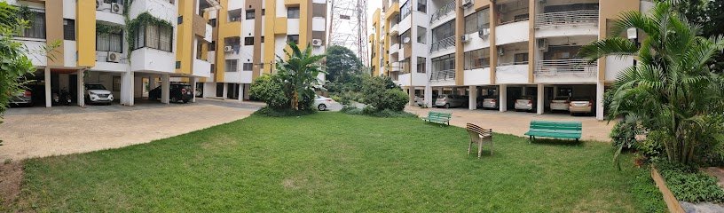 Street side of Esprit Condo California