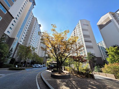 Building exterior of 우장산아이파크이편한세상아파트 서울